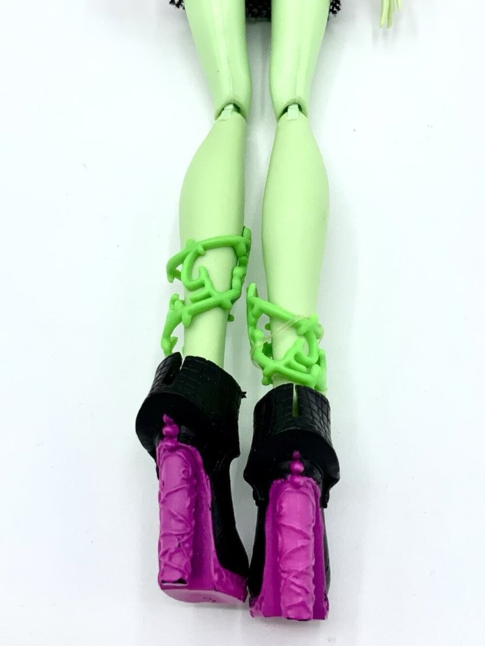 Monster High Music Festival Venus McFlytrap Doll Mattel Outfit Shoes Accessories - Picture 11 of 12